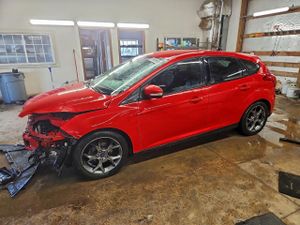 Ford Focus SE 2.0L 4 2014