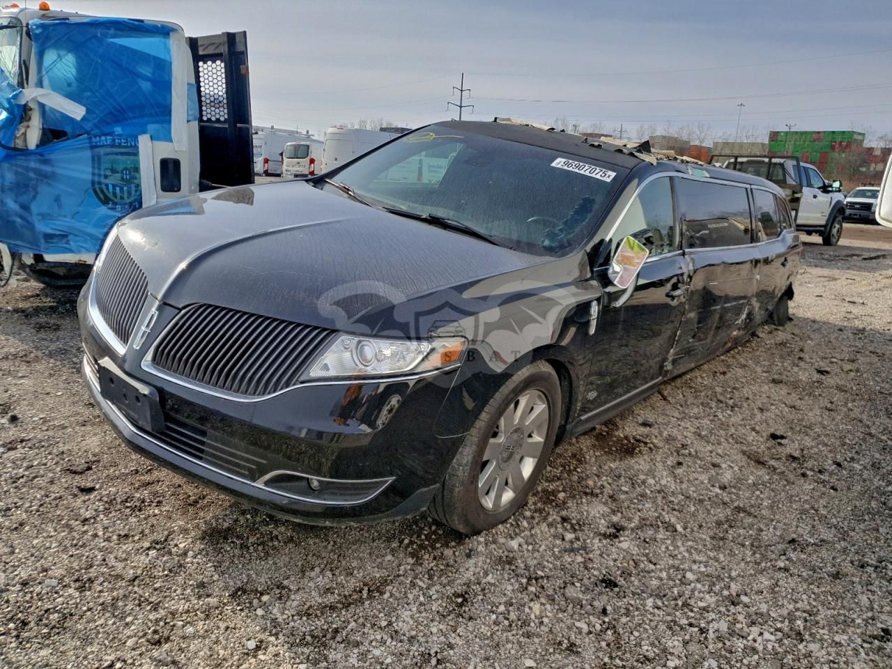 Lincoln MKT 3.7L 6 2015