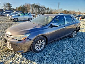 Toyota Camry LE 2.5L 4 2015