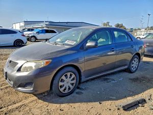 Toyota Corolla BASE 1.8L 4 2010