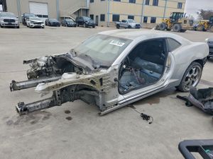 Chevrolet Camaro 2SS 6.2L 8 2015