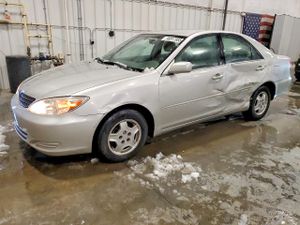 Toyota Camry LE 2.4L 4 2002