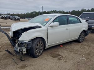 Toyota Avalon XL 3.5L 6 2005