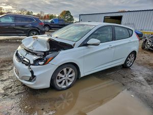 Hyundai Accent GLS 1.6L 4 2013