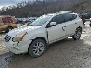 Nissan Rogue S 2.5L 4 2013