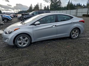 Hyundai Elantra GLS 1.8L 4 2013