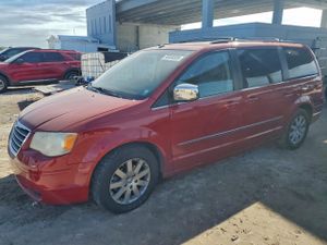 Chrysler Town & Country TOURING 3.8L 6 2010