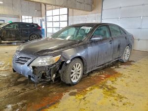 Toyota Camry BASE 2.5L 4 2011