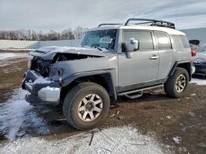 Toyota FJ Cruiser 4.0L 6 2014