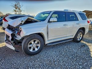 Toyota 4Runner SR5 4.0L 6 2013