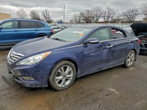 Hyundai Sonata SE 2.4L 4 2013