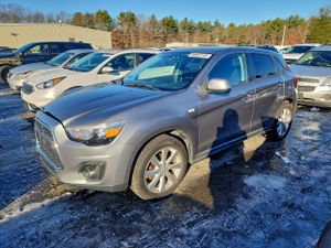 Mitsubishi Outlander ES 2.0L 4 2014