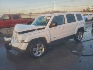 Jeep Patriot LATITUDE 2.4L 4 2014