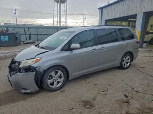 Toyota Sienna LE 3.5L 6 2015