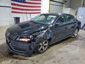 Volkswagen Passat SE 2.5L 5 2013