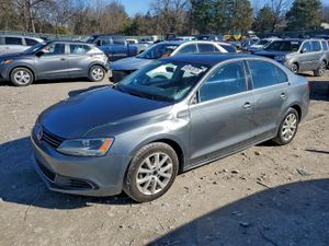 Volkswagen Jetta SE 2.5L 5 2013