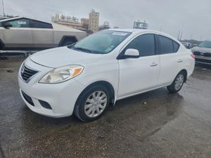 Nissan Versa S 1.6L 4 2014