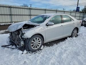 Toyota Camry HYBRID 2.5L 4 2013