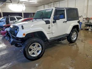 Jeep Wrangler SAHARA 3.8L 6 2010