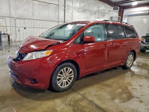 Toyota Sienna XLE 3.5L 6 2012