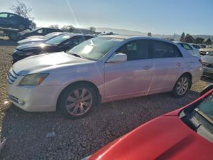 Toyota Avalon XL 3.5L 6 2005
