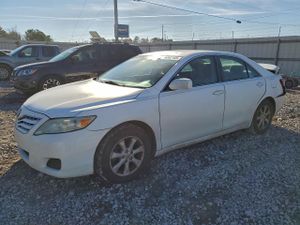 Toyota Camry BASE 2.5L 4 2011