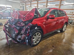 Mitsubishi Outlander ES 2.0L 4 2015