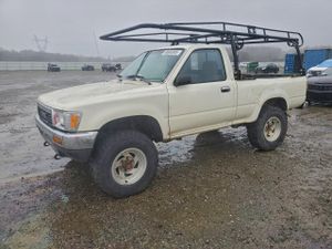 Toyota Hilux 1/2 TON SHORT WHEELBASE DLX 2.4L 4 1989