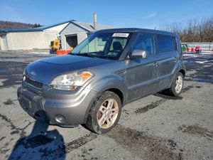 Kia Soul + 2.0L 4 2011