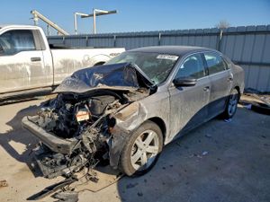 Volkswagen Passat S 1.8L 4 2015