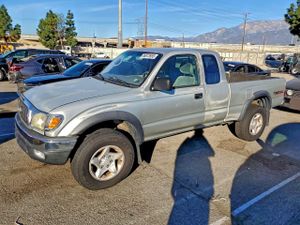 Toyota Tacoma XTRACAB PRERUNNER 3.4L 6 2004