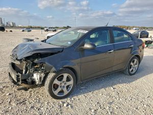Chevrolet Aveo (Sonic) LTZ 1.4L 4 2014