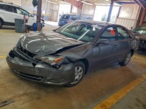 Toyota Camry LE 2.4L 4 2004