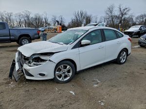 Ford Focus SE 2.0L 4 2014