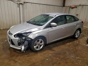 Ford Focus SE 2.0L 4 2014