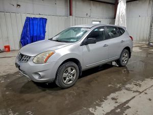 Nissan Rogue S 2.5L 4 2013