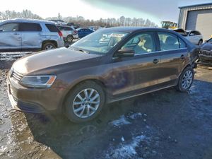 Volkswagen Jetta SE 2.5L 5 2013