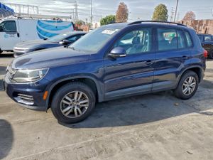 Volkswagen Tiguan S 2.0L 4 2016