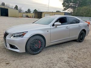Lexus LS 460 4.6L 8 2013