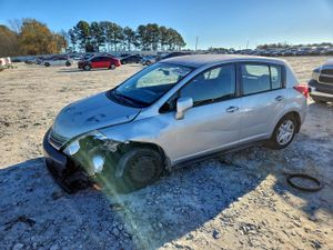 Nissan Versa S 1.8L 4 2010