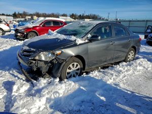 Toyota Corolla BASE 1.8L 4 2011
