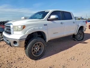 Toyota Tundra 5.7L 8 2013