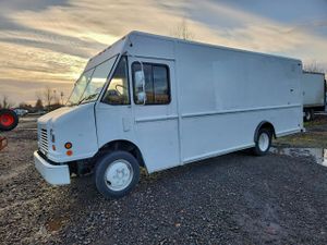 Freightliner Business Class M2 M LINE WALK-IN VAN 6.7L 6 2007