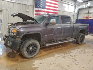 GMC Sierra K2500 DENALI 6.6L 8 2015