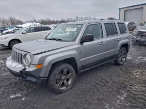 Jeep Patriot LATITUDE 2.4L 4 2015