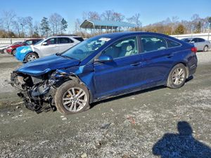 Hyundai Sonata SE 2.4L 4 2015