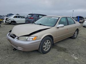 Toyota Camry LE 3.0L 6 1999