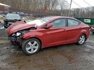 Hyundai Elantra GLS 1.8L 4 2013