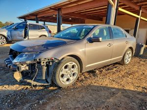 Ford Fusion SE 2.5L 4 2010