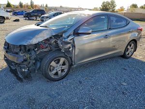 Hyundai Elantra GLS 1.8L 4 2013